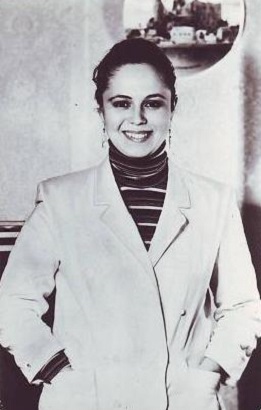 ����� ����